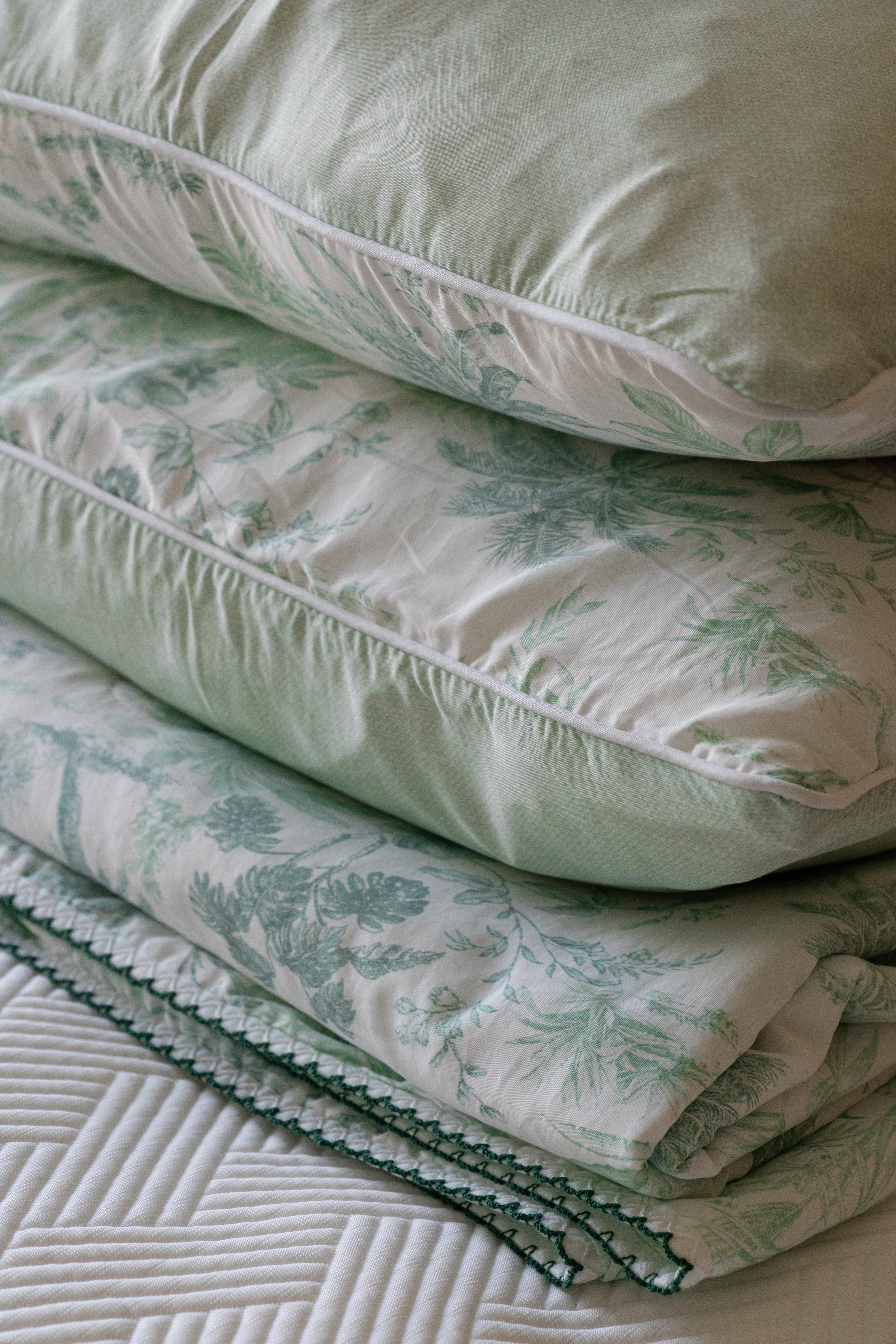 Flower Cooling Pillowcases (Set of 2)